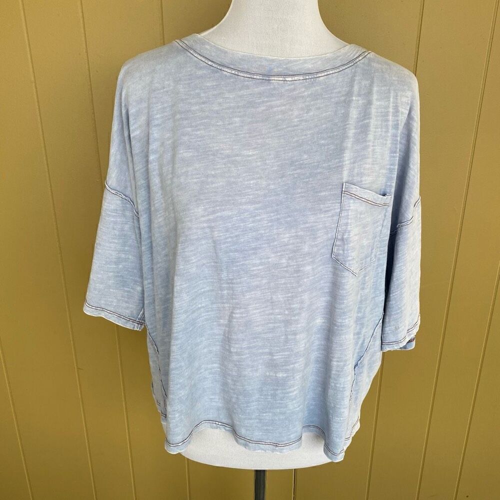 Mustard Seed women S Crewneck short sleeve top w/front pocket light blue